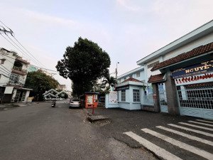 5,1 t giảm 200tr - nhà lô góc 2 tầng view công viên - hẻm 6m sát tân bình - chỉ 4.9 tỷ