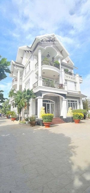 biệt thự cho thuê biệt thự khu d2d thống nhất (p. trấn biên) + diện tích: 1500m + có 5 phòng