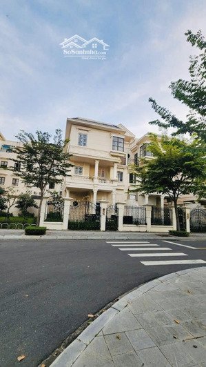 biệt thự góc view hồ cảnh quan - công viên hoà bình - 230m2 - 4 tầng - vị trí đẹp nhất cityland