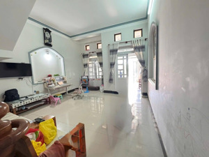 bán nhà lầu kdc bến lội hàm thắng (đối diện vị trí đặt tthc tỉnh lâm đông mới) giá chỉ 2,350 tỷ