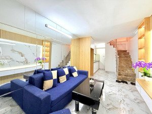 siêu phẩm minh khai , 5 tầng xây mới , 3 ngủ , kqh , đầy đủ công năng , xách đồ ở ngay , giá 5,7 tỷ