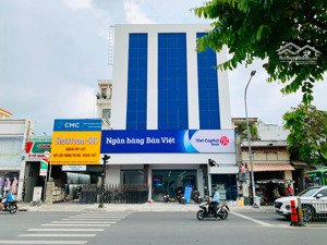 bán toàn nhà mặt tiền lũy bán bích 13.1mx28m thang máy cho thuê 270tr/tháng