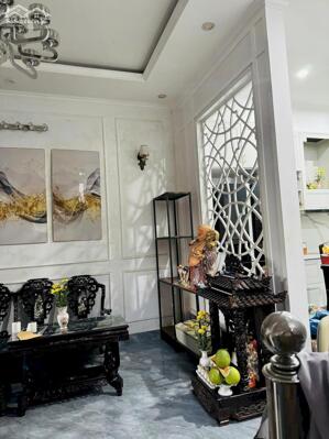 Bán Nhà 2 Tầng Mặt Tiền Đường Hàn Thuyên, TP Huế