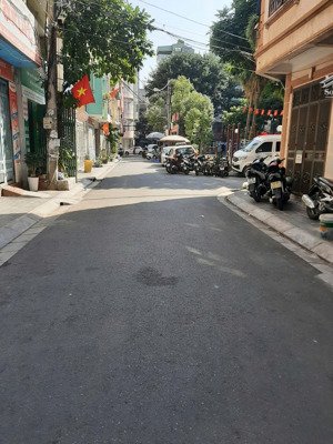 bán nhà 7 tầng ngõ 40 phố ngụy như kon tum gần vườn hoa, phố nguyễn tuân - trung hòa nhân chính.