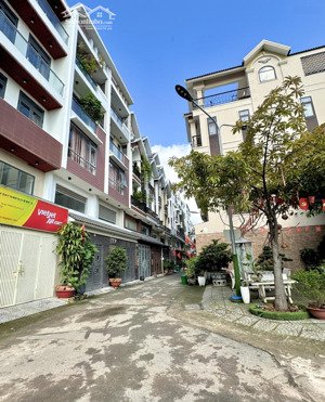 khu nhà đẹp dương quảng hàm - 4tầng (4.3 x 13) hẻm 5m thông, sổ vuông a4 - giá chỉ 9.2tỷ