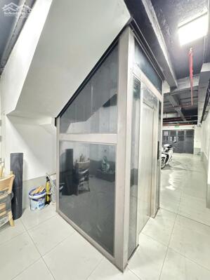 Tòa Nhà CHDV quận Tây Hồ- 7 Tầng Thang máy- Mặt tiền 4.1m- Diện tích 72 mv- Giá 21.6 Tỷ