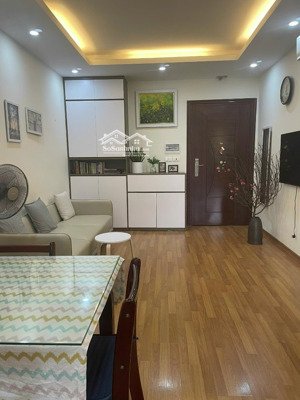 cho thuê căn hộ 1 ngủ, full nội thất tại kdtm nghĩa đô - hoàng quốc việt- 9tr/tháng