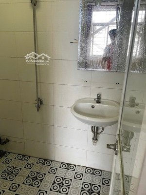 tìm nữ ở ghép, ưu tiên nhân viên văn phòng và sinh viên, cần tìm nữ ở ghép có tính sạch sẽ gọn gàng