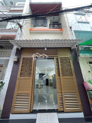 nhà đẹp còn sót lại giá tốt - hẻm xe tải - 3 tầng