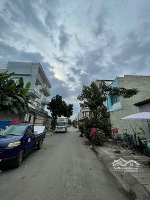 lô gốc lớn ( 137m2 ) view công viên - ngay chợ đầu mối bình điền - giá : 9 tỷ 100