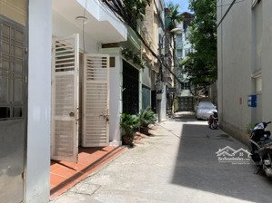 chính chủ cho thuê nhà nguyên căn 5 tầng trong ngõ 33 hoặc 59 phố chùa láng