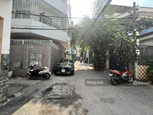 căn góc 2 mặt tiền - xe hơi ngủ trong nhà - ngang 6,5m