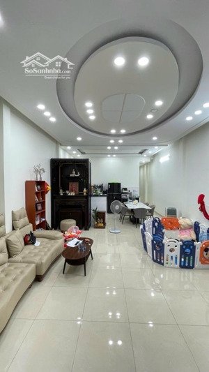 bán đất 5m x 21m. tặng nhà cấp 4 còn mới ở ngay. nhỉnh 4 tỷ còn bớt