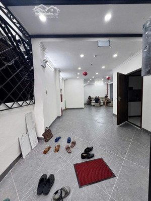 bán gấp toà căn hộ apartment xây mới, vài bước ra hồ tây, dt 103m2, dòng tiền ổn định 180tr/tháng