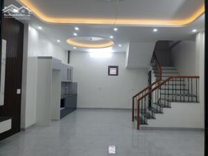 BÁN NHÀ ĐẸP 1.95 TỶ 3 TẦNG 45M2 ( HƯỚNG ĐÔNG ) NGÕ PHẠM NGŨ LÃO