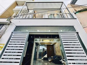 cần ra đi gấp nhà hẻm trường sa, p.14, q.3. giá: 3,160 tỷ. dt: 68m2. 1 trệt 1 lầu, sổ hồng riêng