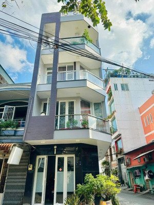 căn góc mặt tiền nhà đẹp tân phú 4 tầng 6pn 7wc ở ngay