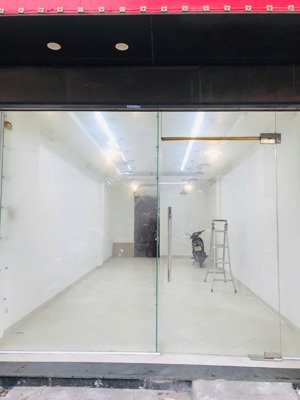 chính chủ cần cho thuê nhà mặt phố 279 khâm thiên, đống đa