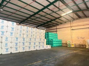 cho thuê kho, kv: 8.200m2, kho : 5.500m2 mặt tiền ql1a, bình tân, pccc tự động, giá : 699tr/tháng