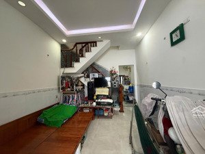 bán nhà riêng 39m2, 1 trệt 1 lầu giá 2 tỷ 690 tại phước hải, phường nha trang, khánh hòa.