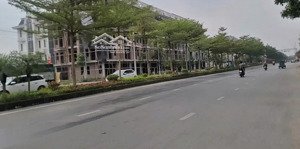 chính chủ bán đất trung tâm thị trấn lim, đối diện vườn hoa, giá cắt lỗ, sổ đỏ đầy đủ