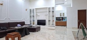 nhà đẹp như villa,lê đình quản dt 142m2 (7x24)oto ngủ trong nhà thích hợp vừa ở vừa cho thuê