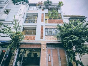 nhà đẹp phong cách châu âu.ngay trung tâm quận 8