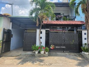 nhà 1 trệt 1 lầu chữ l 8x20m, hẻm xe tải tô ký vào gần ngã ba bầu xã thới tam thôn