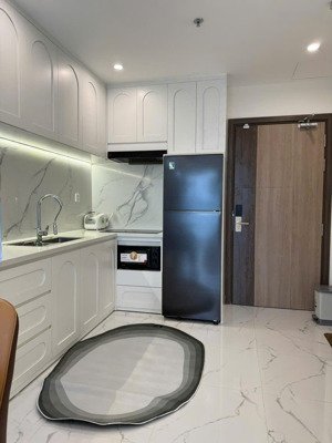 vinhomes q9 giá sinh viên chỉ 5tr cho căn 1pn trống 47m2