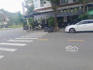 đất diện tích lớn 239.5m, ngang 8.45, dài 30m - 35 tỷ - chính chủ