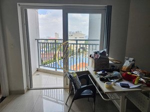 em cho thuê căn hộ 3pn giá 18tr/th, đầy đủ nội thất tốt, gần 100m2, rộng thoáng, hướng mát.