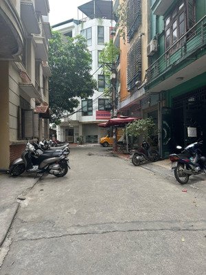 bán nhà phạm tuấn tài dt 55m² x 7t x mt 5m x giá 27.5 tỷ. ô tô tránh, thang máy, dòng tiền 50tr/t