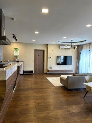 cần bán cc cao cấp đà nẵng plaza 16 trần phú trung tâm tp 3pn full nội thất 6,7ty diện tích 130m2