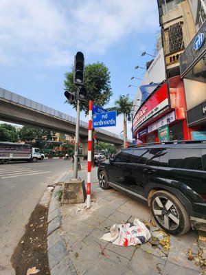 bán nhà mặt phố nguyễn khuyến văn quán hà đông, 82m nhà 5 tầng, mt 4.2 vị trí kinh doanh cực đẹp