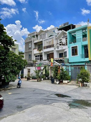 siêu phẩm quốc hương dưới 30 tỷ - 4 tầng - 4x23 - cn:90m2 - giá bán chỉ 29 tỷ tl