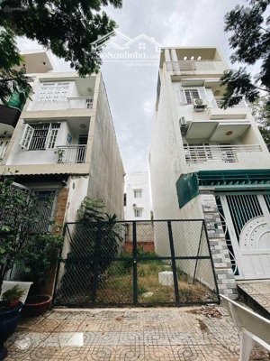 đất đẹp hẻm xe hơi tên lửa thông tỉnh lộ 10 - 6 x 20m nở hậu xây full 5 tầng - hết lộ giới