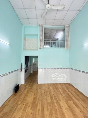 bán nhà 1 trệt + lửng có 2 phòng ngủ ở đường nguyễn xiển gần vinhomes 58m giá 3.8ty cho thuê 6tr/th