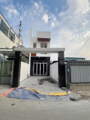 nhà trệt lầu mới khu 9 phú hoà, 4x22, 3.85tỷ. đường nhựa thông. nhà 3 pn đủ công năng