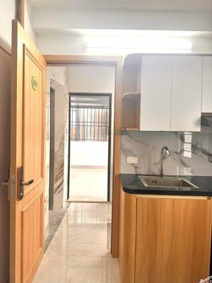 bán ccmn phùng khoang - 9 phòng khép kín full nội thất - gần ô tô - 6 tầng thang máy - giá 13 tỷ