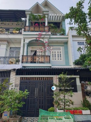 nhà xinh dt 5x15, xây full 2 lầu, đường 10m thông gần chợ đại hải hóc môn