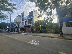 - bán đất đường 7m5 ngô huy diễn,hòa xuân,cẩm lệ