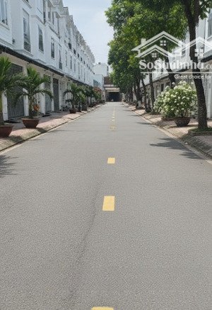 gấp bán 10 tỷ hơn giảm về nhỉnh 9 tỷ, gần kề trục đường lớn trường chinh