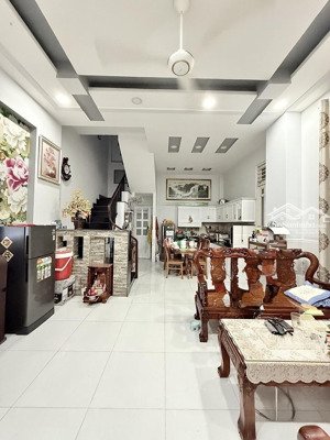 nhà 3 tầng đường thạnh lộc 15 phường thạnh lộc q12, dt 141m2 (7x20) đường thông 5m, giá :8tỷ