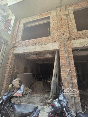 hàng hiếm! chdv ngõ 345 khương trung 8 tầng thang máy, giá xỉ chưa lên sàn. lh 