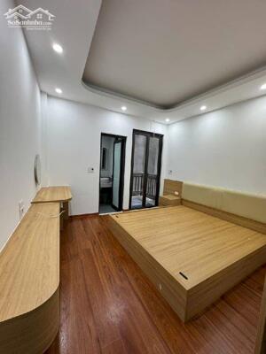 Nhà phố Vũ Ngọc Phan – Ngõ thông – Nhà đẹp – Thang máy – 35m2 – 6 tầng – 7.9 tỷ