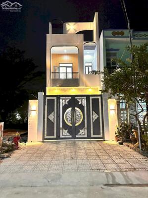 BÁN NHÀ ĐẸP - ĐƯỜNG LỚN - KHÁNH BÌNH TÂN UYÊN BÌNH DƯƠNG