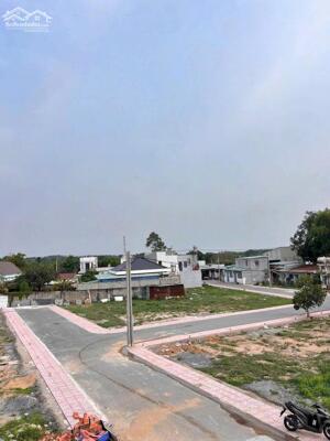 GIÁ CHỈ HƠN 1t CUỐI NĂM CHỦ BÁN SỈ 15 LÔ ĐẤT ĐẸP ĐẦU TƯ GẦN PHỐ ĐI BỘ BỬU LONG-lh:0798879145(LVCC)