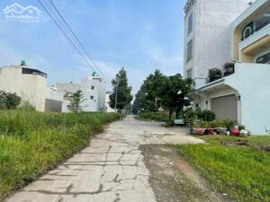 Bán nền thổ cư đường số 10, khu dân cư 135, thị trấn Bến Lức dt 132m2 giá 3,3 tỷ