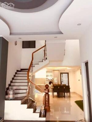 Chính chủ gửi bán nhà 4 tầng MT đường Phan Phu Tiên,P Thanh Khê.Đà Nẵng.