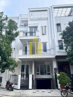 Villa Văn Phòng Hầm 3 Lầu Trống Suốt Thang Máy, Nhà Mới - Giá 70 Triệu